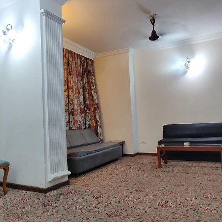 Hotel Premier Jammu Buitenkant foto